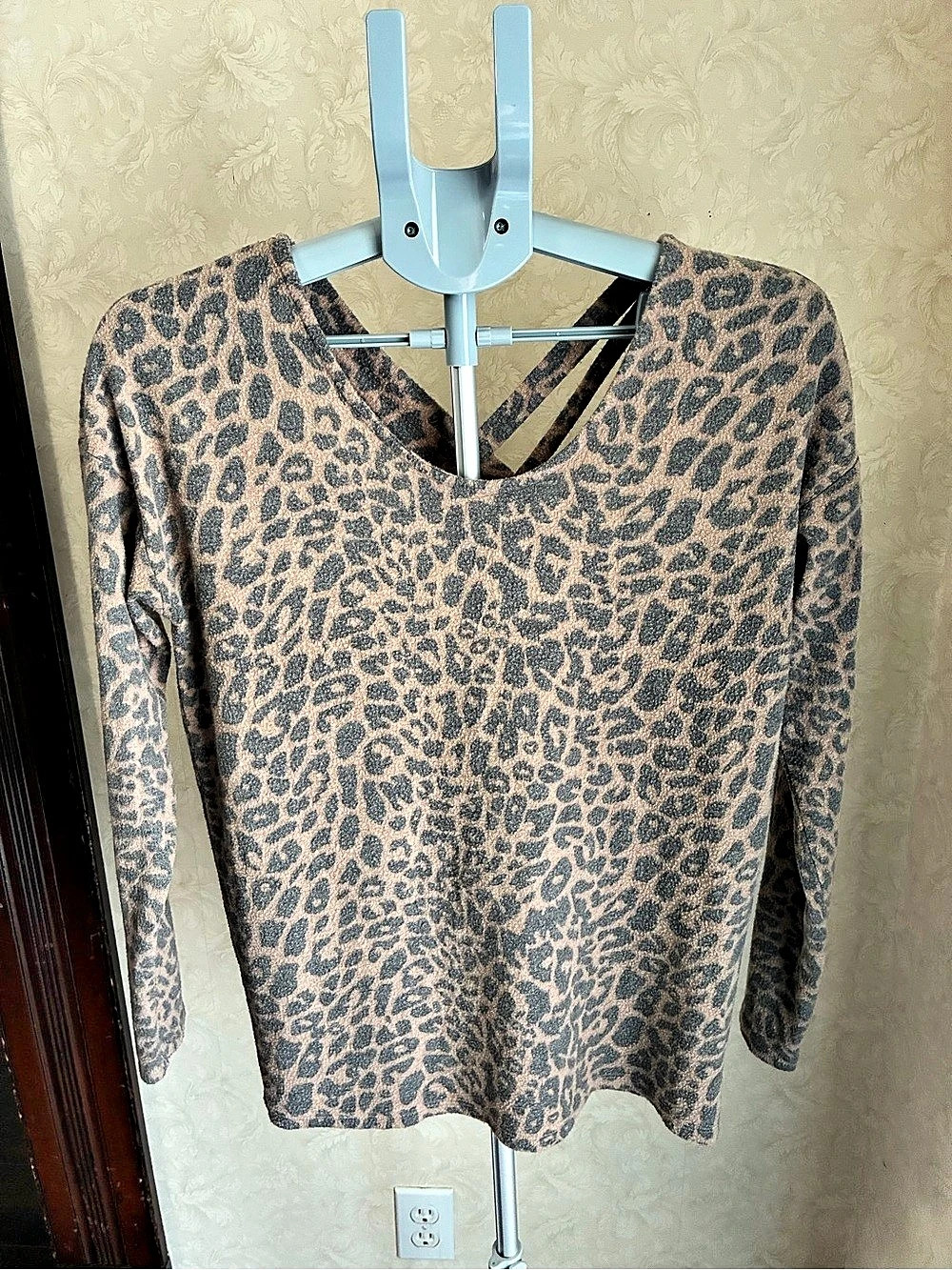daytrip Animal Print Long Sleeve Tunic Size Small